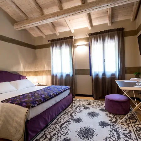 Podere La Torre Farm stay *
