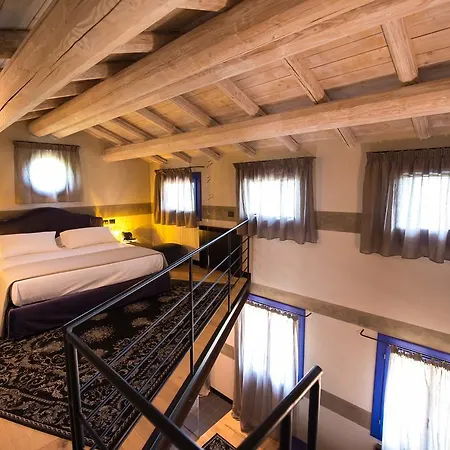 Podere La Torre Farm stay *